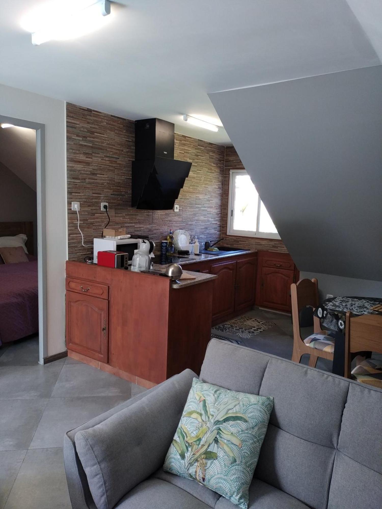 Chez Claudia Apartment Салази Екстериор снимка