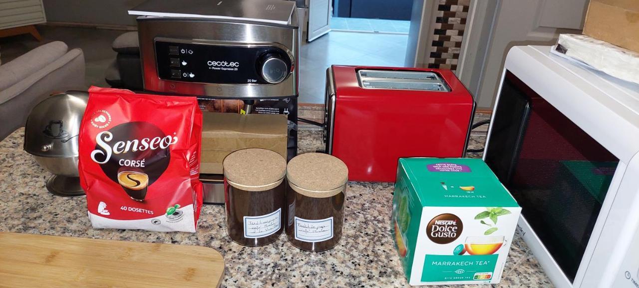 Chez Claudia Apartment Салази Екстериор снимка